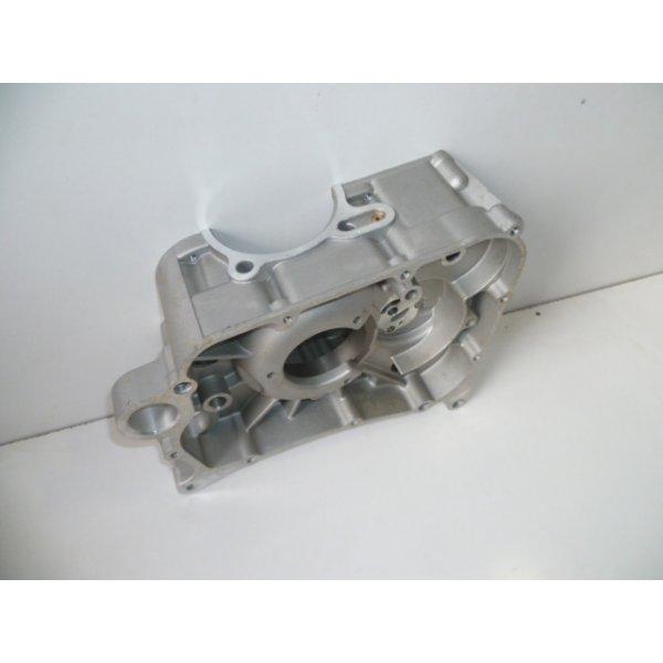 CARTER MOTEUR DROIT