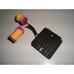 REGULATEUR PRISE JAUNE